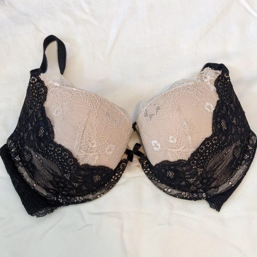 Cream and black lace pushup bra 34C
